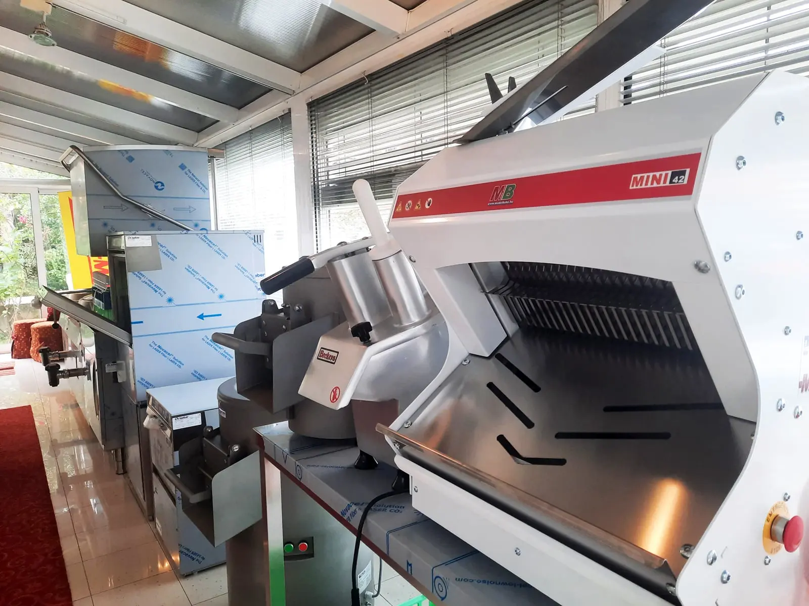 Tra-Mont - izložbeni prostor slika 1